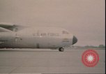 Standbild C-141 Starlifter aircraft Washington State United States USA, 1970, aus Sekunde 14 historischem Filmmaterial Videoclip 65675058222