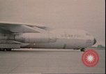 Standbild C-141 Starlifter aircraft Washington State United States USA, 1970, aus Sekunde 17 historischem Filmmaterial Videoclip 65675058222