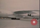 Standbild C-141 Starlifter aircraft Washington State United States USA, 1970, aus Sekunde 21 historischem Filmmaterial Videoclip 65675058222