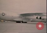 Standbild C-141 Starlifter aircraft Washington State United States USA, 1970, aus Sekunde 22 historischem Filmmaterial Videoclip 65675058222