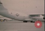 Standbild C-141 Starlifter aircraft Washington State United States USA, 1970, aus Sekunde 25 historischem Filmmaterial Videoclip 65675058222