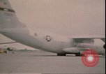 Standbild C-141 Starlifter aircraft Washington State United States USA, 1970, aus Sekunde 26 historischem Filmmaterial Videoclip 65675058222