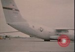 Standbild C-141 Starlifter aircraft Washington State United States USA, 1970, aus Sekunde 27 historischem Filmmaterial Videoclip 65675058222