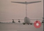 Standbild C-141 Starlifter aircraft Washington State United States USA, 1970, aus Sekunde 35 historischem Filmmaterial Videoclip 65675058222