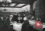 Immagine di 21 Club New York City USA, 1946, secondo 13 filmato di repertorio 65675058236
