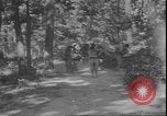 Standbild Tränengas Angriff United States USA, 1942, aus Sekunde 17 historischem Filmmaterial Videoclip 65675058239