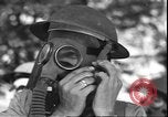 Standbild Tränengas Angriff United States USA, 1942, aus Sekunde 26 historischem Filmmaterial Videoclip 65675058239