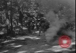 Standbild Tränengas Angriff United States USA, 1942, aus Sekunde 29 historischem Filmmaterial Videoclip 65675058239