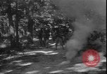 Standbild Tränengas Angriff United States USA, 1942, aus Sekunde 30 historischem Filmmaterial Videoclip 65675058239