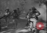 Standbild Tränengas Angriff United States USA, 1942, aus Sekunde 48 historischem Filmmaterial Videoclip 65675058239