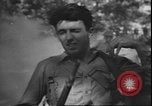 Standbild Tränengas Angriff United States USA, 1942, aus Sekunde 52 historischem Filmmaterial Videoclip 65675058239