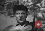 Standbild Tränengas Angriff United States USA, 1942, aus Sekunde 53 historischem Filmmaterial Videoclip 65675058239