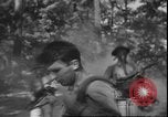 Standbild Tränengas Angriff United States USA, 1942, aus Sekunde 60 historischem Filmmaterial Videoclip 65675058239