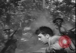 Standbild Tränengas Angriff United States USA, 1942, aus Sekunde 61 historischem Filmmaterial Videoclip 65675058239