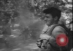 Standbild Tränengas Angriff United States USA, 1942, aus Sekunde 62 historischem Filmmaterial Videoclip 65675058239