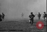 Standbild USA Soldaten United States USA, 1942, aus Sekunde 11 historischem Filmmaterial Videoclip 65675058240