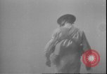 Standbild USA Soldaten United States USA, 1942, aus Sekunde 35 historischem Filmmaterial Videoclip 65675058240