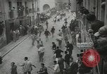 Image exécutant les taureaux Pamplona Espagne, 1953, de la seconde 22 séquences d'archives historiques vidéo 65675058246