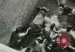 Image exécutant les taureaux Pamplona Espagne, 1953, de la seconde 56 séquences d'archives historiques vidéo 65675058246