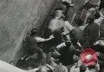 Image exécutant les taureaux Pamplona Espagne, 1953, de la seconde 57 séquences d'archives historiques vidéo 65675058246