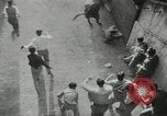 Image exécutant les taureaux Pamplona Espagne, 1953, de la seconde 60 séquences d'archives historiques vidéo 65675058246