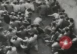 Image exécutant les taureaux Pamplona Espagne, 1953, de la seconde 61 séquences d'archives historiques vidéo 65675058246