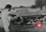 Standbild gepanzerten Wagen Deutschland, 1953, aus Sekunde 9 historischem Filmmaterial Videoclip 65675058252