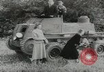 Standbild gepanzerten Wagen Deutschland, 1953, aus Sekunde 14 historischem Filmmaterial Videoclip 65675058252