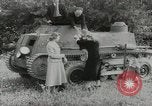 Standbild gepanzerten Wagen Deutschland, 1953, aus Sekunde 20 historischem Filmmaterial Videoclip 65675058252