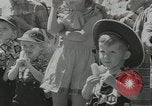 Standbild cowboys Joseph Oregon USA, 1953, aus Sekunde 22 historischem Filmmaterial Videoclip 65675058254