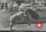 Standbild cowboys Joseph Oregon USA, 1953, aus Sekunde 57 historischem Filmmaterial Videoclip 65675058254