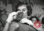 Standbild fashion parade United States USA, 1958, aus Sekunde 50 historischem Filmmaterial Videoclip 65675058262