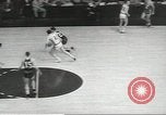 Standbild basketball Match Saint Louis Missouri USA, 1958, aus Sekunde 50 historischem Filmmaterial Videoclip 65675058263