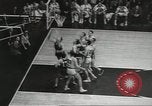 Standbild basketball Match Saint Louis Missouri USA, 1958, aus Sekunde 52 historischem Filmmaterial Videoclip 65675058263