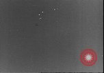 Immagine di Luftwaffe tedesca blitz e distruzione Leningrado Russia Unione Sovietica, 1943, secondo 5 filmato di repertorio 65675058274
