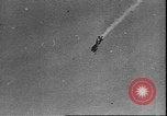 Immagine di Luftwaffe tedesca blitz e distruzione Leningrado Russia Unione Sovietica, 1943, secondo 9 filmato di repertorio 65675058274