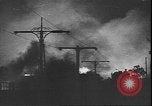 Immagine di Luftwaffe tedesca blitz e distruzione Leningrado Russia Unione Sovietica, 1943, secondo 19 filmato di repertorio 65675058274