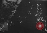 Immagine di Luftwaffe tedesca blitz e distruzione Leningrado Russia Unione Sovietica, 1943, secondo 39 filmato di repertorio 65675058274