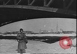 Standbild Lieferung russischen Konvoi über Ladoga See während der Belagerung von Leningrad Leningrad Russland Sowjetunion, 1943, aus Sekunde 9 historischem Filmmaterial Videoclip 65675058277