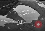 Standbild Lieferung russischen Konvoi über Ladoga See während der Belagerung von Leningrad Leningrad Russland Sowjetunion, 1943, aus Sekunde 20 historischem Filmmaterial Videoclip 65675058277