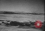 Standbild Lieferung russischen Konvoi über Ladoga See während der Belagerung von Leningrad Leningrad Russland Sowjetunion, 1943, aus Sekunde 40 historischem Filmmaterial Videoclip 65675058277