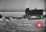 Standbild Lieferung russischen Konvoi über Ladoga See während der Belagerung von Leningrad Leningrad Russland Sowjetunion, 1943, aus Sekunde 52 historischem Filmmaterial Videoclip 65675058277