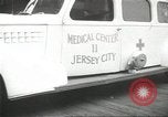 Standbild Japaner New York City USA, 1943, aus Sekunde 41 historischem Filmmaterial Videoclip 65675058282