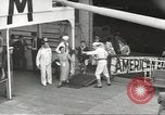 Standbild Japanische Staatsbürger und Issei mit Familien die nach Japan zurückgeführt werden Jersey City New Jersey USA, 1943, aus Sekunde 13 historischem Filmmaterial Videoclip 65675058283