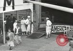Standbild Japanische Staatsbürger und Issei mit Familien die nach Japan zurückgeführt werden Jersey City New Jersey USA, 1943, aus Sekunde 21 historischem Filmmaterial Videoclip 65675058283