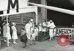 Standbild Japanische Staatsbürger und Issei mit Familien die nach Japan zurückgeführt werden Jersey City New Jersey USA, 1943, aus Sekunde 44 historischem Filmmaterial Videoclip 65675058283