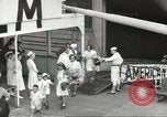 Standbild Japanische Staatsbürger und Issei mit Familien die nach Japan zurückgeführt werden Jersey City New Jersey USA, 1943, aus Sekunde 46 historischem Filmmaterial Videoclip 65675058283
