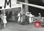 Standbild Japanische Staatsbürger und Issei mit Familien die nach Japan zurückgeführt werden Jersey City New Jersey USA, 1943, aus Sekunde 50 historischem Filmmaterial Videoclip 65675058283
