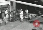 Standbild Japanische Staatsbürger und Issei mit Familien die nach Japan zurückgeführt werden Jersey City New Jersey USA, 1943, aus Sekunde 59 historischem Filmmaterial Videoclip 65675058283