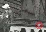 Standbild Japanische Geschäftsleute und Beamte sind die ersten die an Bord der MS Gripsholm für die Rückführung nach Japan Jersey City New Jersey USA, 1943, aus Sekunde 61 historischem Filmmaterial Videoclip 65675058284